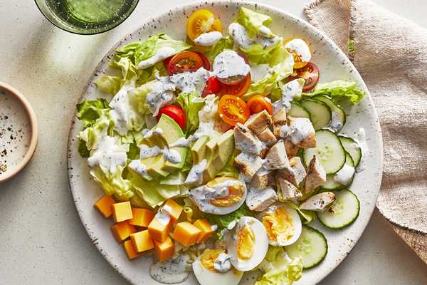 Chef’s Salad with Grilled Chicken and Black Pepper Ranch