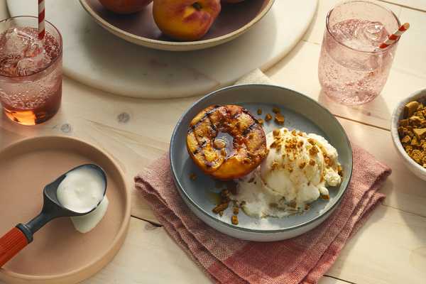 Grilled Peaches with Gingersnaps